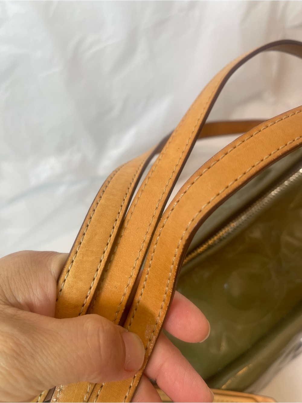 Coach 13179 patent olive green leather tote bag. - Picture 7 of 12
